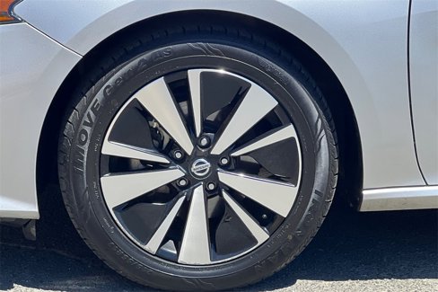 Used 2022 Nissan Altima 2.5 SV image 13