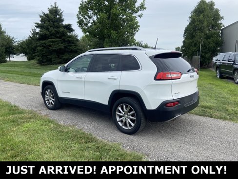Used 2018 Jeep Cherokee Limited image 3