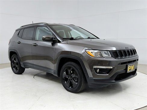 Used 2018 Jeep Compass Latitude image 1