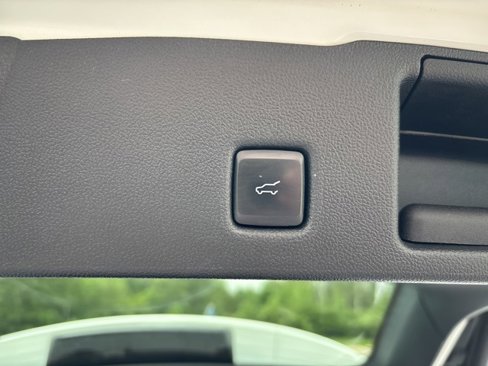 Used 2021 Ford Escape SEL image 11