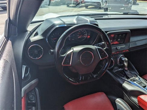 Used 2019 Chevrolet Camaro LT image 8