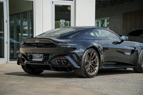 New 2025 Aston Martin V8 Vantage Coupe image 8
