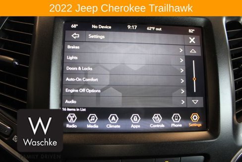 Used 2022 Jeep Cherokee Trailhawk w/ Trailer Tow Group image 53