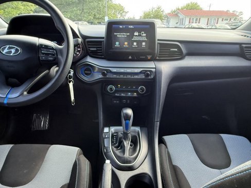 Used 2020 Hyundai Veloster 2.0 image 24