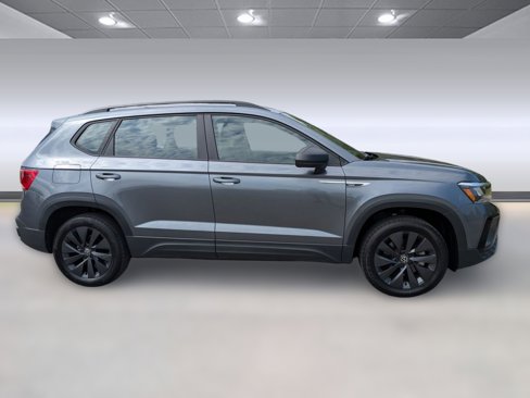 Used 2024 Volkswagen Taos S image 8