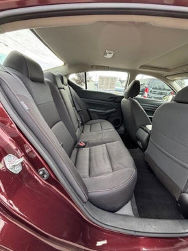 Used 2024 Nissan Altima 2.5 SV w/ SV Premium Package image 11
