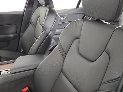 Certified 2025 Volvo S60 B5 Plus image 20