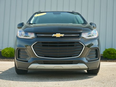 Used 2020 Chevrolet Trax LT w/ LT Convenience Package image 3