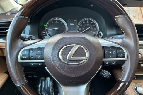 Used 2018 Lexus ES 350 w/ Navigation System Package image 30