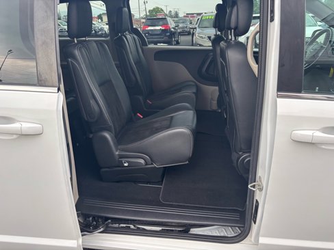 Used 2019 Dodge Grand Caravan SXT image 20
