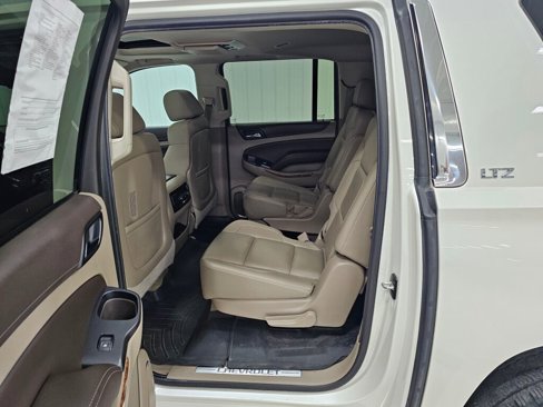 Used 2015 Chevrolet Suburban LTZ image 3