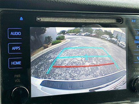 Used 2017 Toyota Sienna SE image 13
