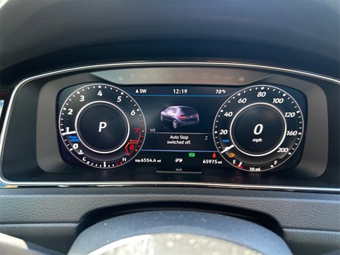 Used 2018 Volkswagen Golf R 4-Door image 21