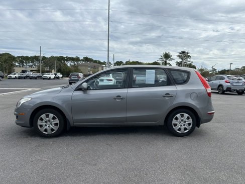 Used 2011 Hyundai Elantra GLS image 9