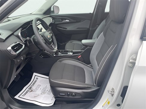 Used 2023 Chevrolet TrailBlazer LT w/ Convenience Package image 17