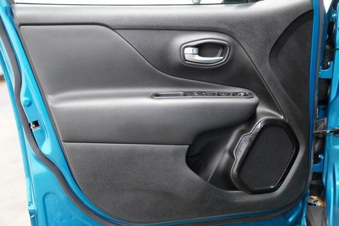 Certified 2020 Jeep Renegade Altitude image 16