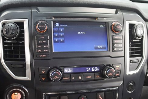 Used 2018 Nissan Titan SV w/ SV Convenience Package image 18