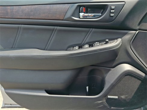 Used 2019 Subaru Outback 2.5i Limited w/ Popular Package #2 image 12