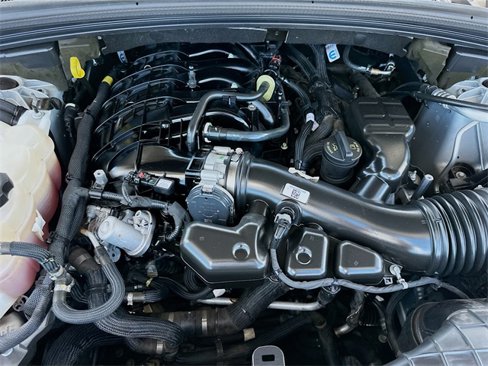 Used 2021 Jeep Grand Cherokee L Laredo image 29