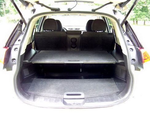 Used 2015 Nissan Rogue SV image 13