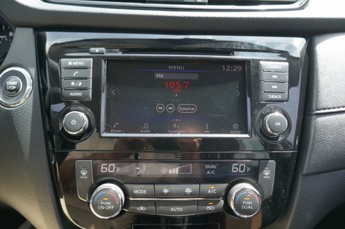 Used 2020 Nissan Rogue SV image 30
