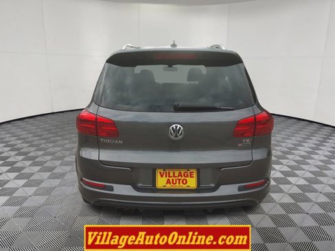 Used 2016 Volkswagen Tiguan R-Line image 3