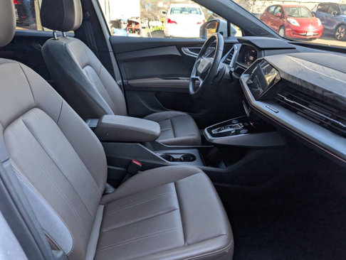 Used 2023 Audi Q4 e-tron Premium Plus w/ Premium Plus image 8