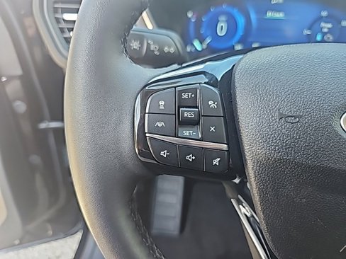 Certified 2021 Ford Escape Titanium image 32