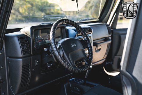 Used 2004 Jeep Wrangler 4WD image 22