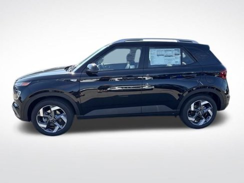New 2025 Hyundai Venue SEL image 2