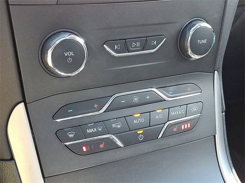 Used 2020 Ford Edge SEL w/ Convenience Package image 16
