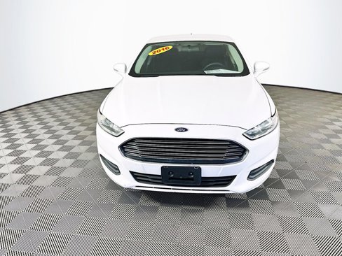 Used 2016 Ford Fusion SE image 3