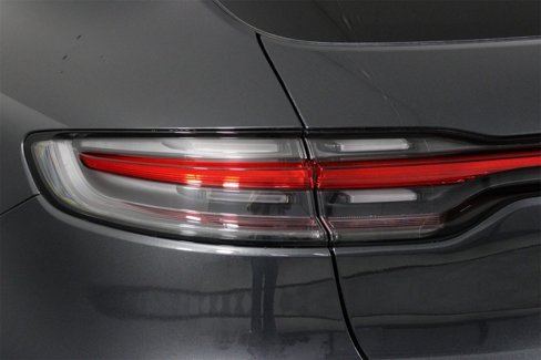 Used 2025 Porsche Macan image 21