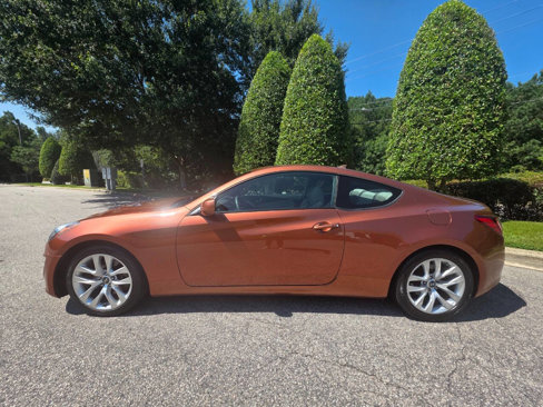 Used 2013 Hyundai Genesis 2.0T image 2