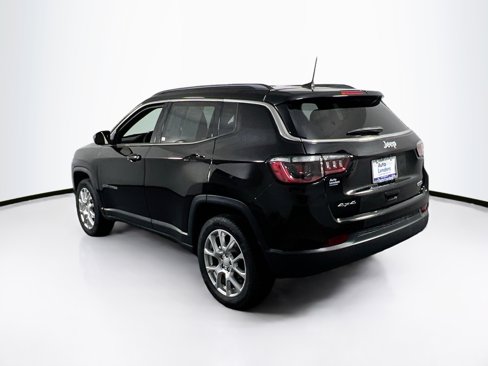 Used 2023 Jeep Compass Latitude image 7