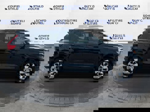 Used 2021 Volvo XC40 T5 Momentum image 8