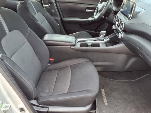 Used 2022 Nissan Sentra SV image 9