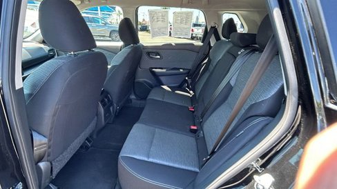 Used 2023 Nissan Rogue SV image 15