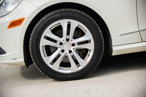 Used 2010 Mercedes-Benz E 350 4MATIC Sedan image 24
