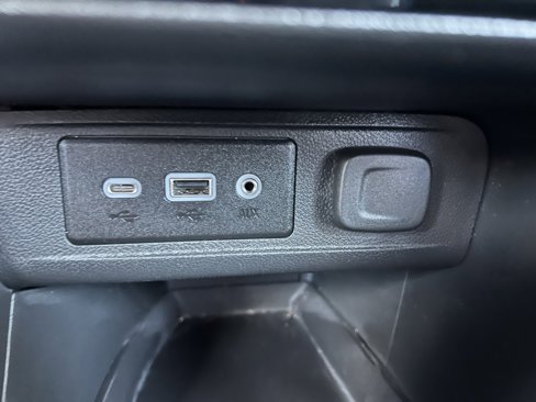 Used 2023 Buick Encore GX Preferred w/ Cold Weather Comfort Package image 38
