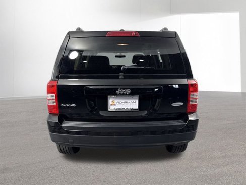 Used 2016 Jeep Patriot Latitude image 14