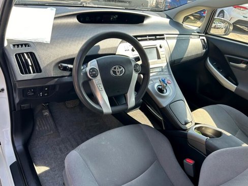 Used 2014 Toyota Prius Plug-In Hybrid image 8