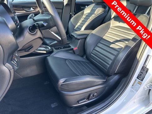 Used 2023 Kia Forte GT-Line w/ GT-Line Premium Package image 11
