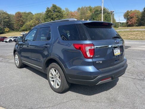 Used 2019 Ford Explorer XLT w/ Equipment Group 202A image 6