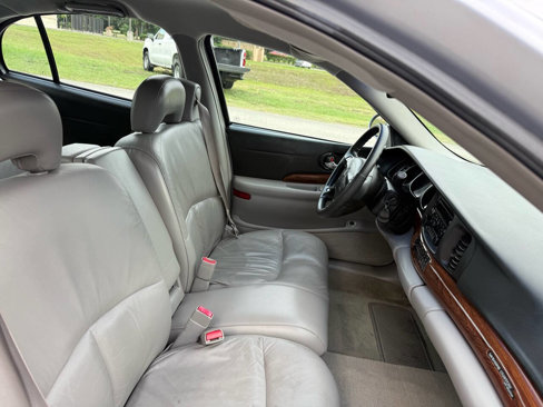 Used 2004 Buick Le Sabre Custom image 31