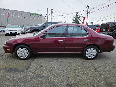 Used 1997 Nissan Altima GXE image 6