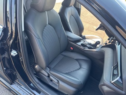 Used 2022 Toyota Camry SE image 14