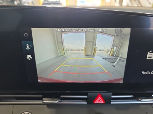 Certified 2024 Hyundai Elantra SEL image 9
