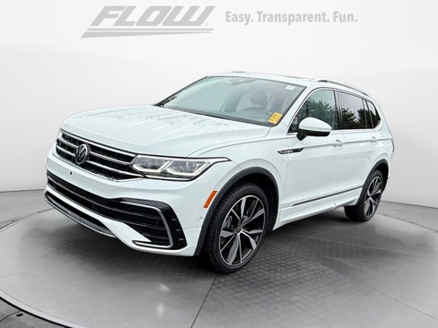 Certified 2022 Volkswagen Tiguan SEL R-Line image 2