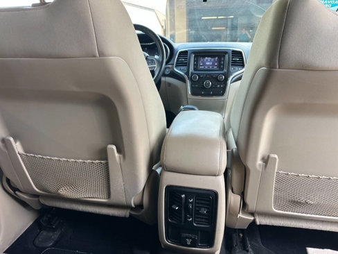 Used 2014 Jeep Grand Cherokee Laredo w/ Security & Convenience Group image 20